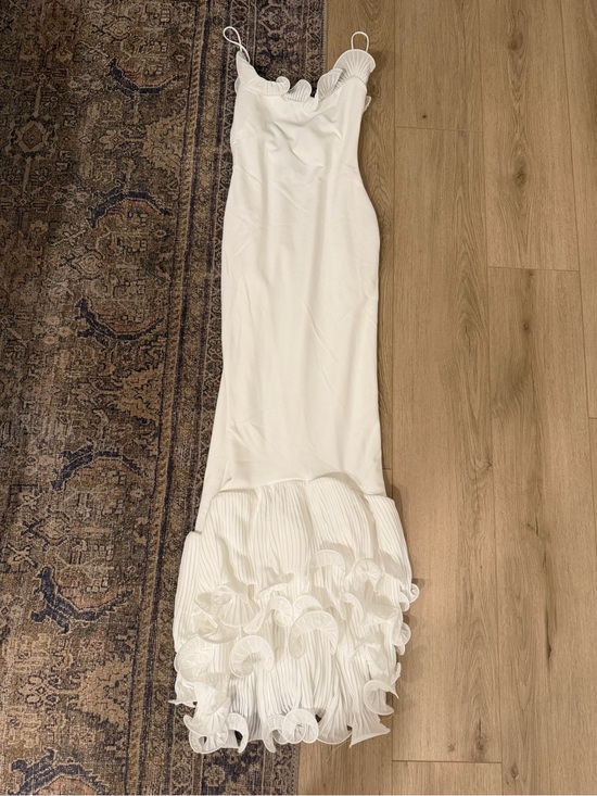 White Fox Boutique Dresses & Skirts - White Fox Boutique White Maxi Dress with Ruffled Hem